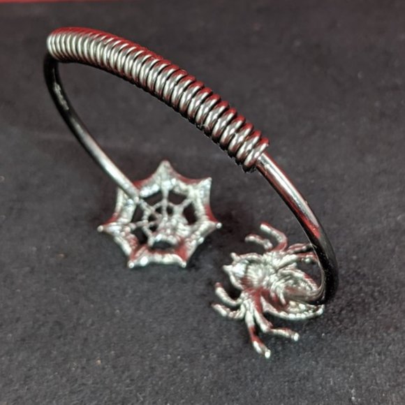 Rhinestone Spider Web Flex Bracelet in GM & Purple - Picture 2 of 8